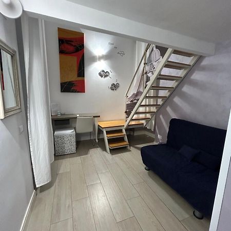Bed and Breakfast Chiaia Roof Neapel Exterior foto