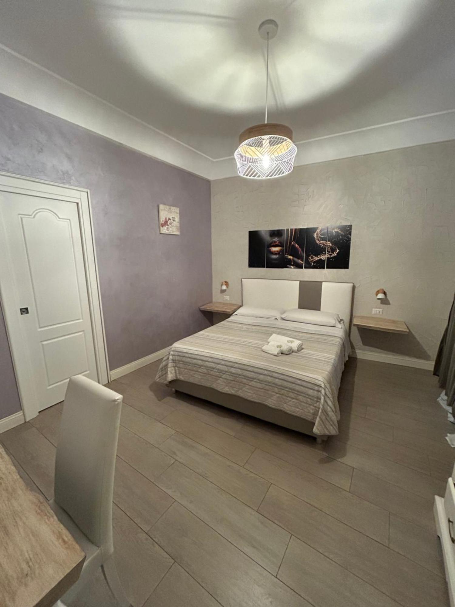 Bed and Breakfast Chiaia Roof Neapel Zimmer foto